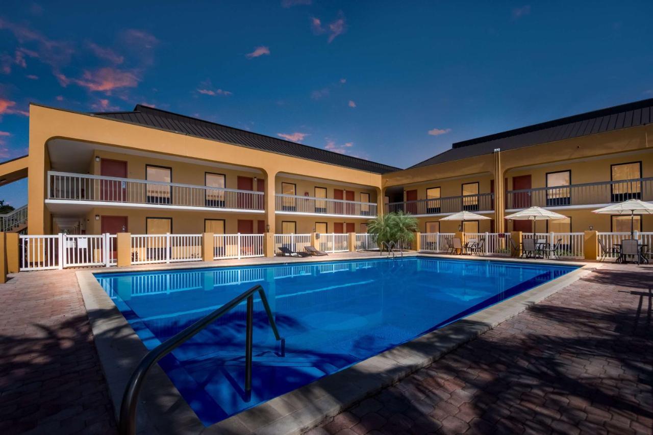 Surestay Hotel By Best Western St Pete Clearwater Airport Екстер'єр фото