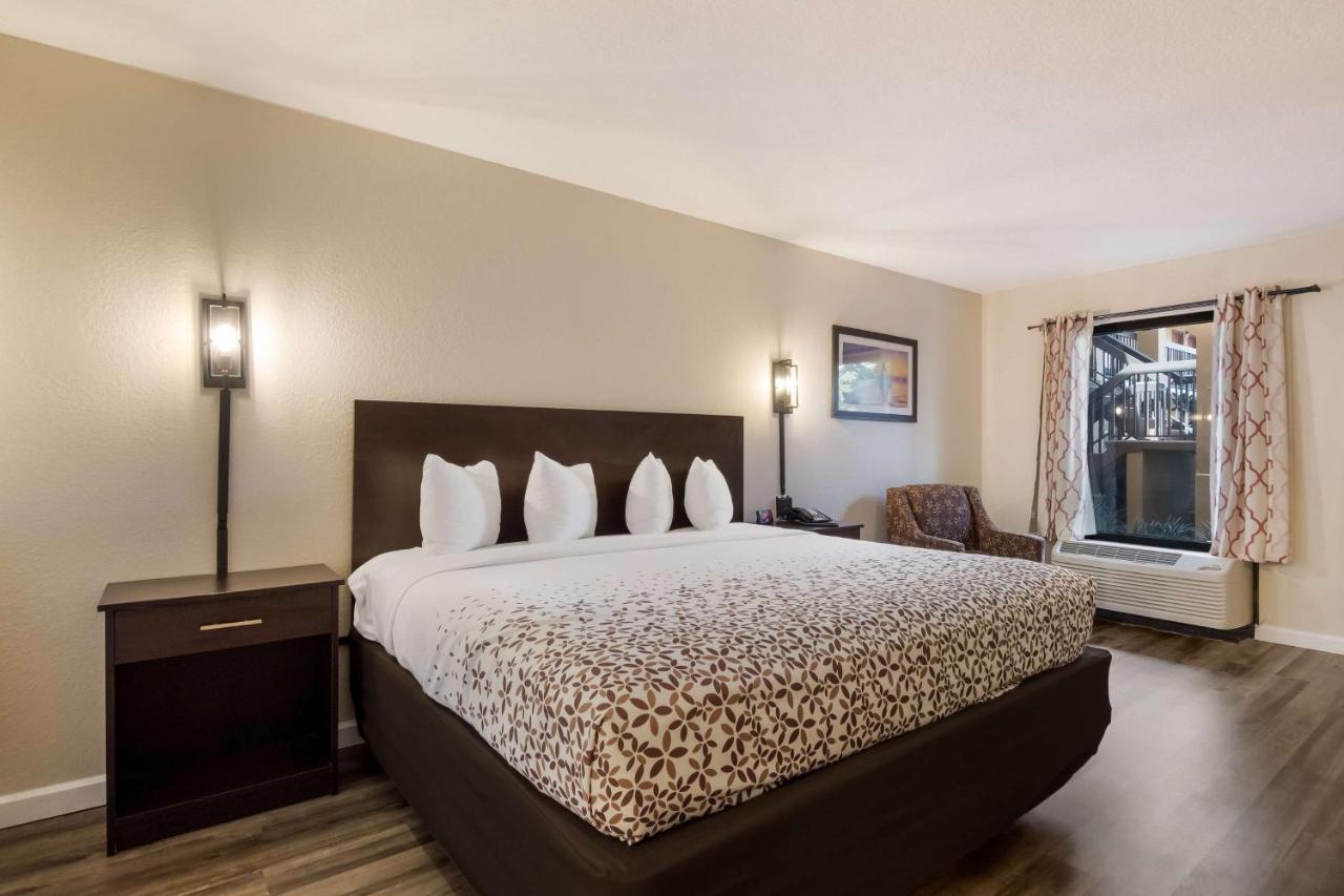 Surestay Hotel By Best Western St Pete Clearwater Airport Екстер'єр фото