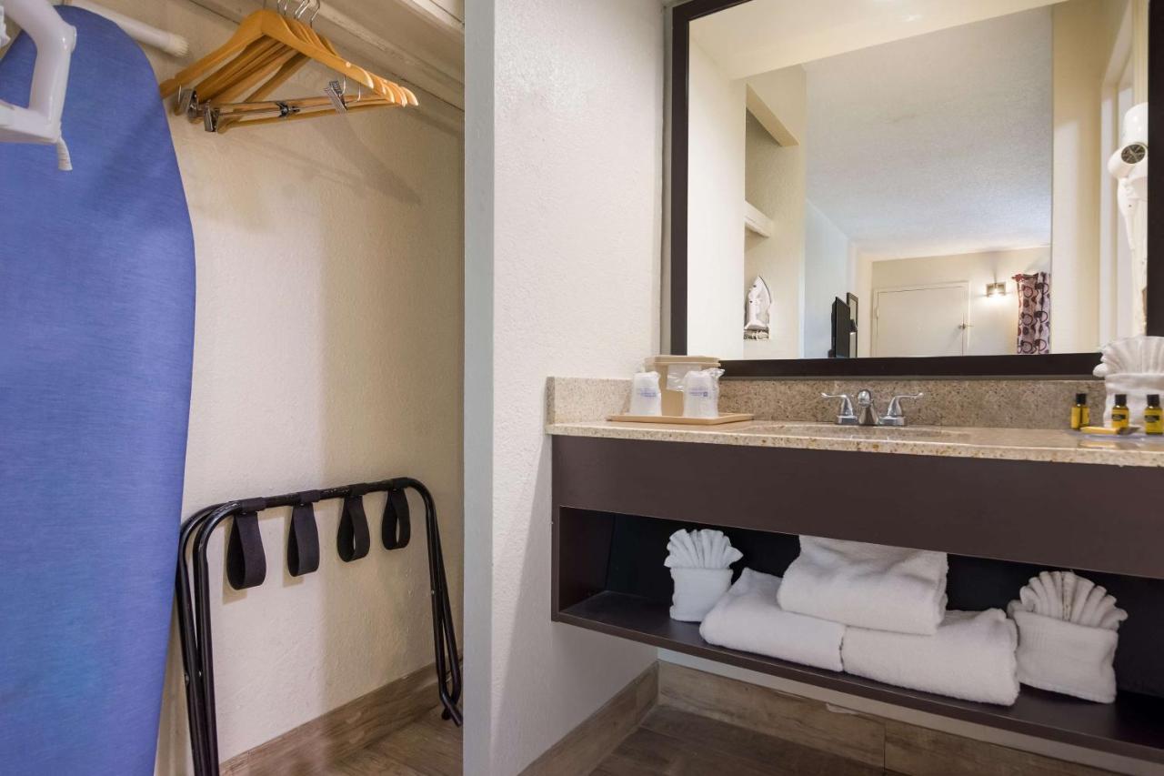Surestay Hotel By Best Western St Pete Clearwater Airport Екстер'єр фото